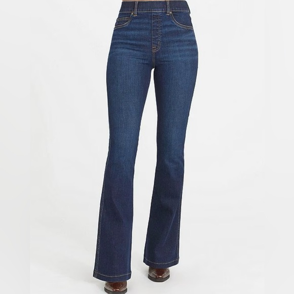 SpanxShape EveryWear Flare Jeans Midnight Shade Dark Wash Denim Size S - Picture 1 of 7